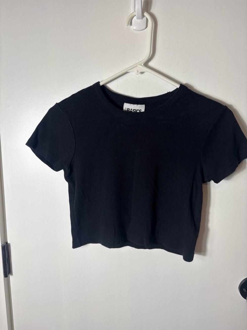 Women’s Medium Black Ribbed Crop Top Minimalist Baby Tee Basic Y2K Clean Girl